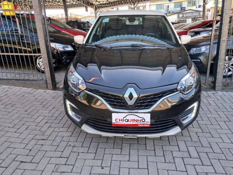 RENAULT - CAPTUR - 2017/2018 - Preta - R$ 79.900,00