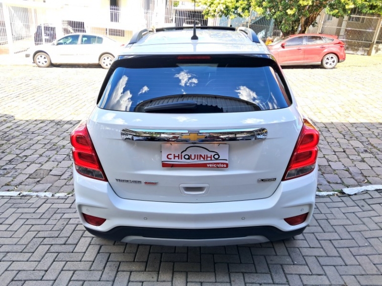 CHEVROLET - TRACKER - 2017/2018 - Branca - R$ 95.900,00