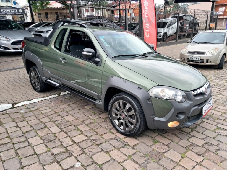 FIAT - STRADA - 2014/2015 - Verde - R$ 55.900,00