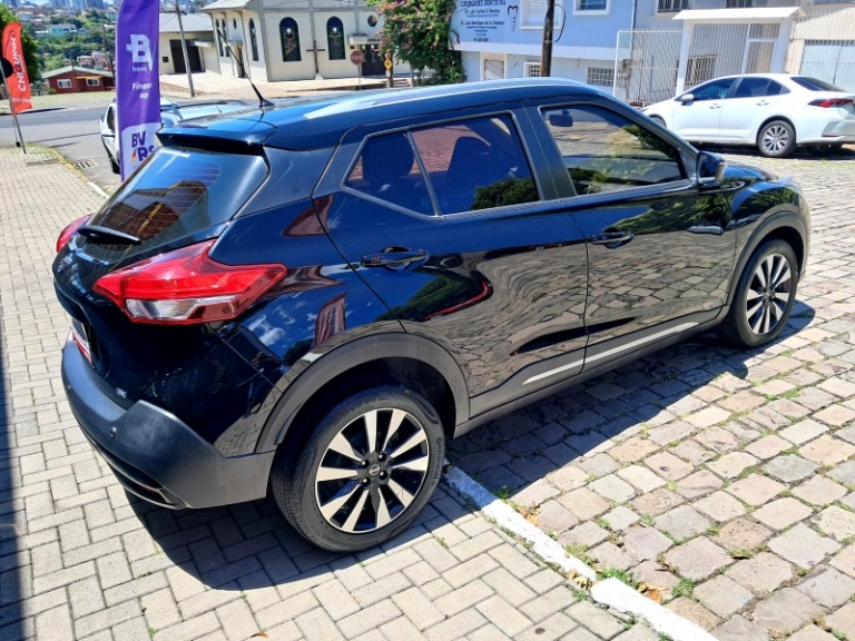 NISSAN - KICKS - 2019/2020 - Preta - R$ 88.900,00