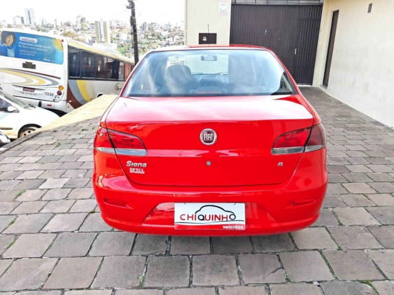 FIAT - SIENA - 2012/2013 - Vermelha - R$ 33.900,00