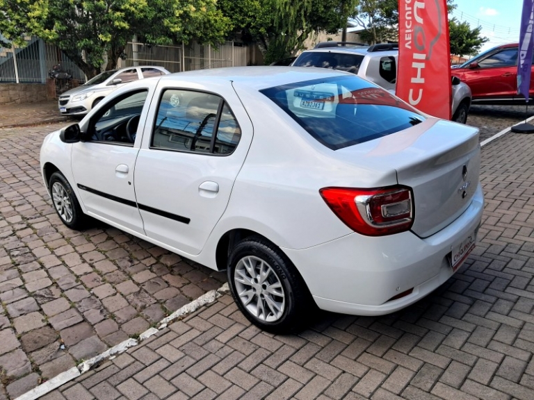 RENAULT - LOGAN - 2021/2022 - Branca - R$ 64.900,00