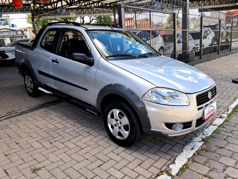 FIAT - STRADA - 2010/2011 - Prata - R$ 48.900,00