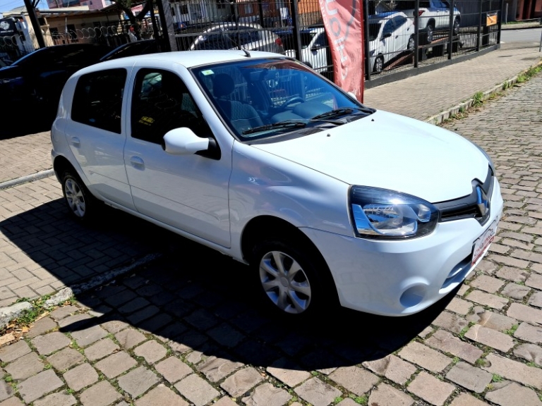 RENAULT - CLIO - 2015/2016 - Branca - R$ 38.900,00