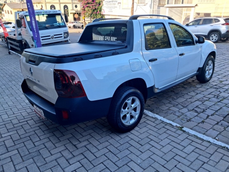 RENAULT - DUSTER OROCH - 2017/2018 - Branca - R$ 72.900,00