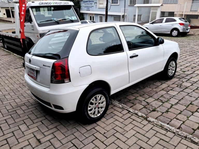 FIAT - PALIO - 2013/2014 - Branca - R$ 26.900,00