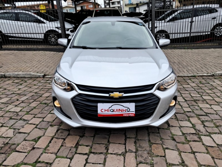 CHEVROLET - ONIX - 2021/2022 - Prata - R$ 85.900,00