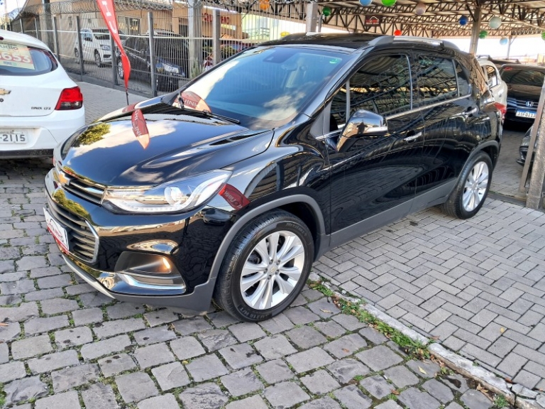 CHEVROLET - TRACKER - 2017/2018 - Preta - R$ 95.900,00