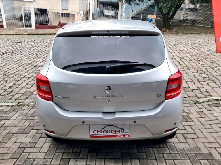 RENAULT - SANDERO - 2015/2016 - Prata - R$ 44.900,00