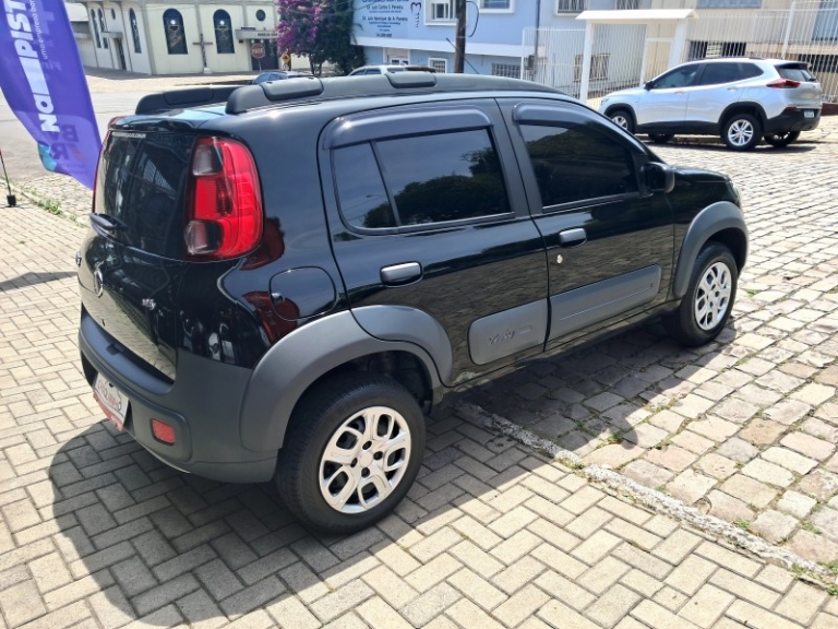 FIAT - UNO - 2014/2014 - Preta - R$ 35.900,00