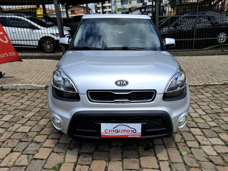 KIA MOTORS - SOUL - 2011/2012 - Prata - R$ 46.900,00