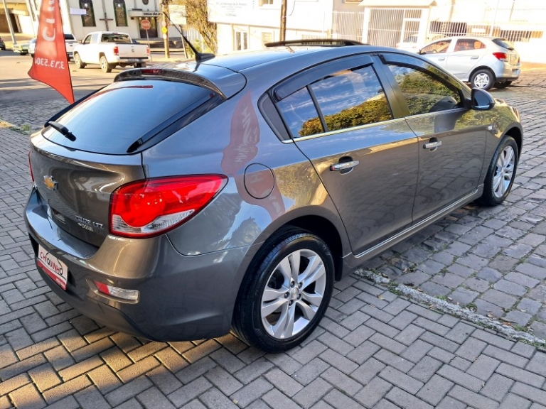 CHEVROLET - CRUZE - 2014/2015 - Cinza - R$ 74.900,00