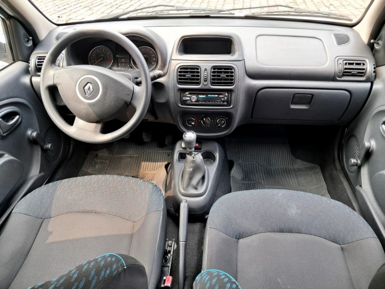 RENAULT - CLIO - 2015/2016 - Branca - R$ 38.900,00