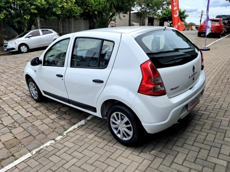 RENAULT - SANDERO - 2012/2013 - Branca - R$ 32.900,00