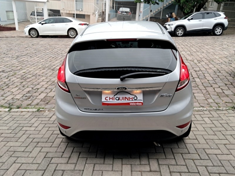 FORD - FIESTA - 2015/2015 - Prata - R$ 49.900,00