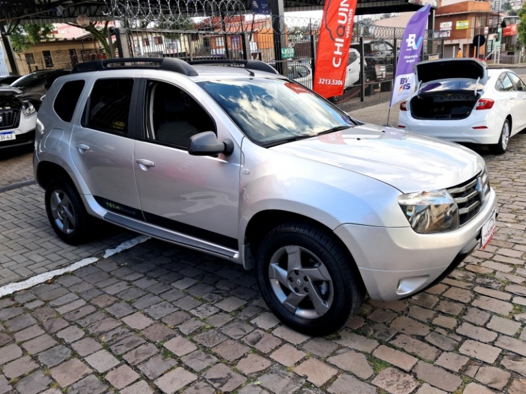 RENAULT - DUSTER - 2014/2015 - Prata - R$ 56.900,00