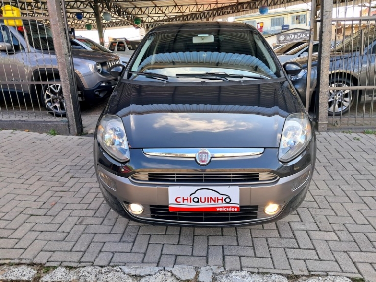 FIAT - PUNTO - 2012/2013 - Preta - R$ 45.900,00