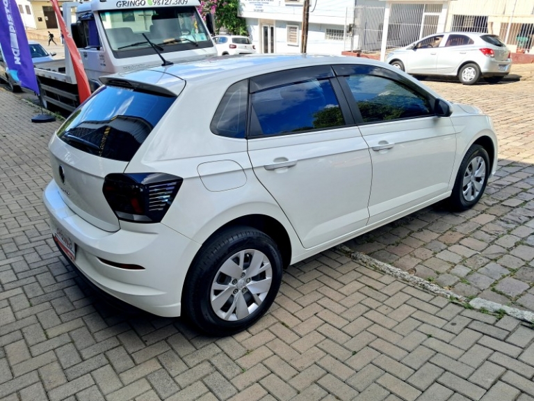 VOLKSWAGEN - POLO - 2023/2023 - Branca - R$ 75.900,00