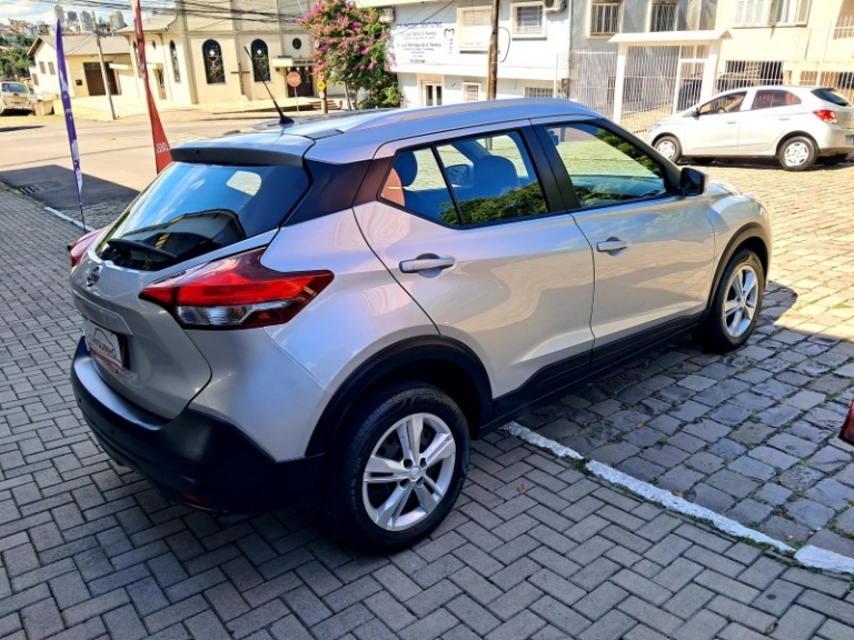 NISSAN - KICKS - 2019/2020 - Prata - R$ 84.900,00