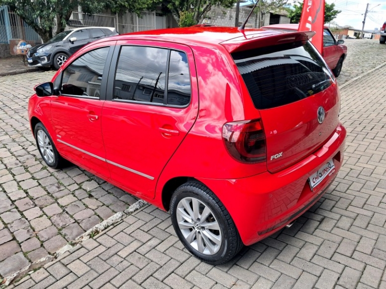 VOLKSWAGEN - FOX - 2012/2012 - Vermelha - R$ 39.900,00