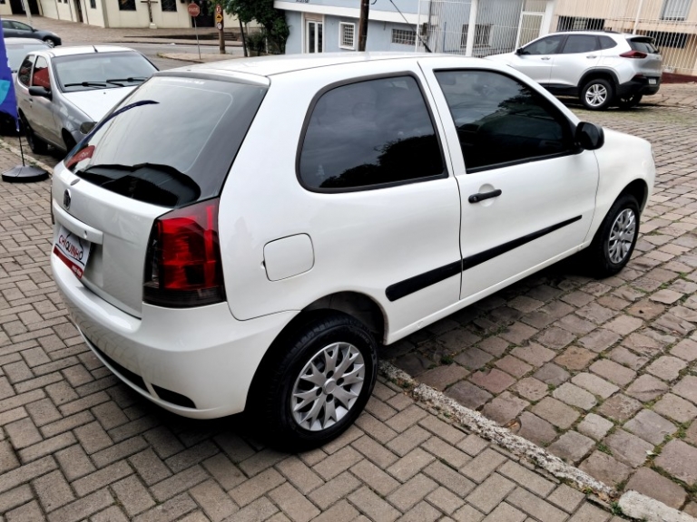 FIAT - PALIO - 2015/2015 - Branca - R$ 31.900,00