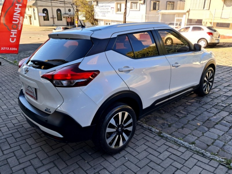 NISSAN - KICKS - 2017/2018 - Branca - R$ 84.900,00