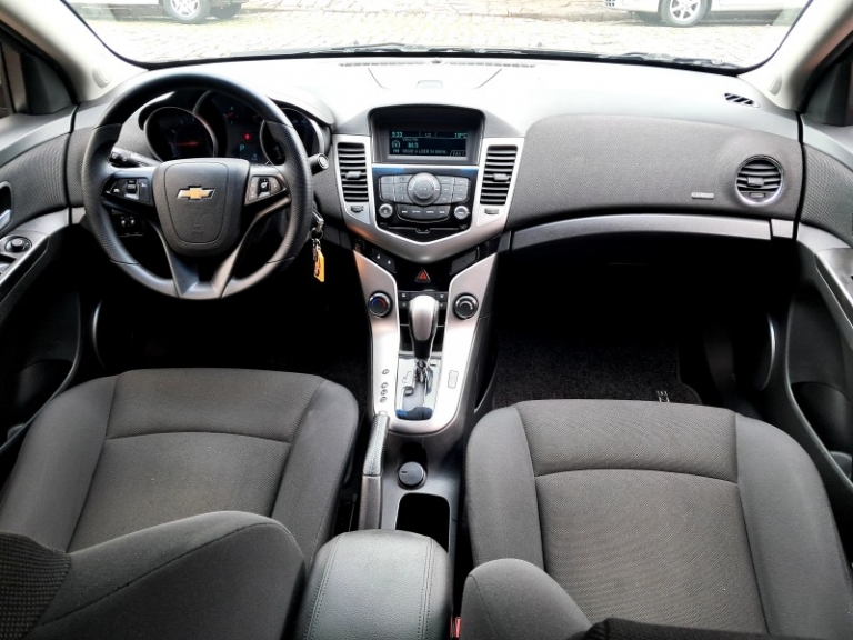 CHEVROLET - CRUZE - 2015/2015 - Preta - R$ 65.900,00