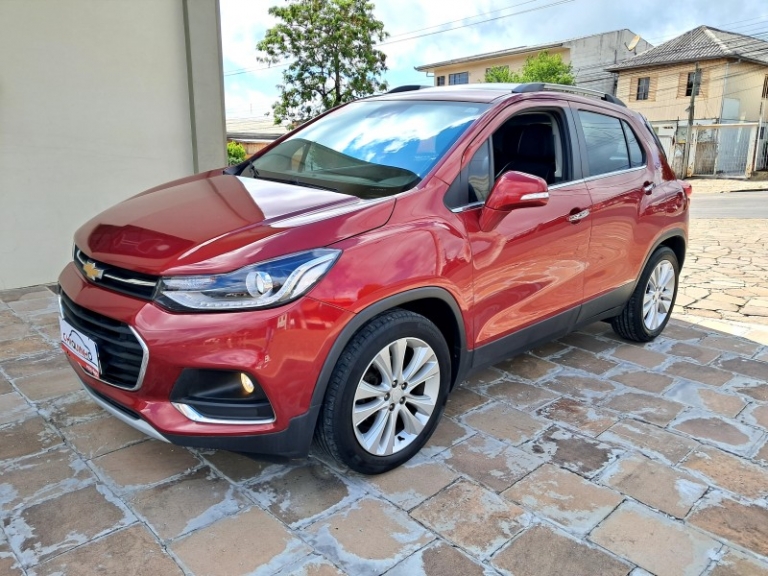 CHEVROLET - TRACKER - 2017/2018 - Vermelha - R$ 95.900,00