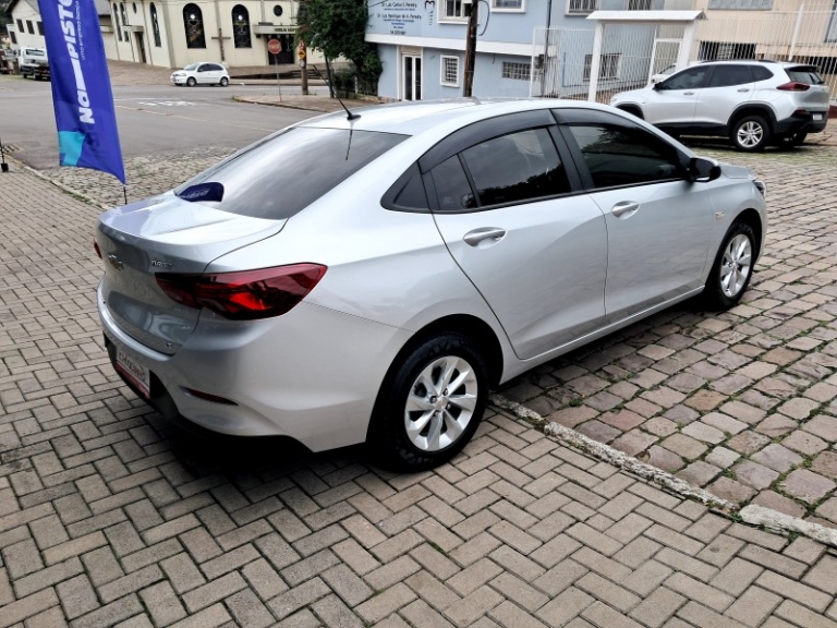 CHEVROLET - ONIX - 2021/2022 - Prata - R$ 85.900,00