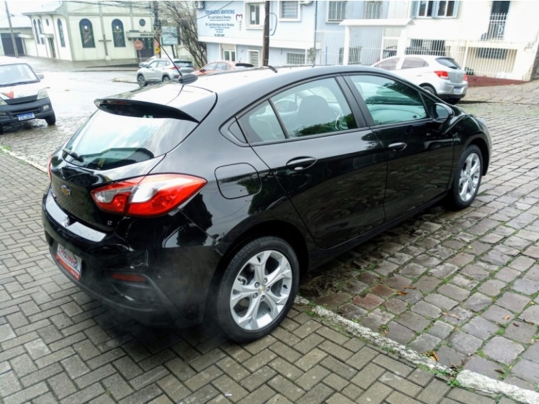 CHEVROLET - CRUZE - 2018/2019 - Preta - R$ 89.900,00