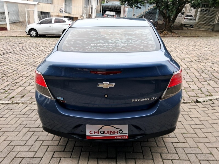 CHEVROLET - PRISMA - 2013/2014 - Azul - R$ 54.900,00