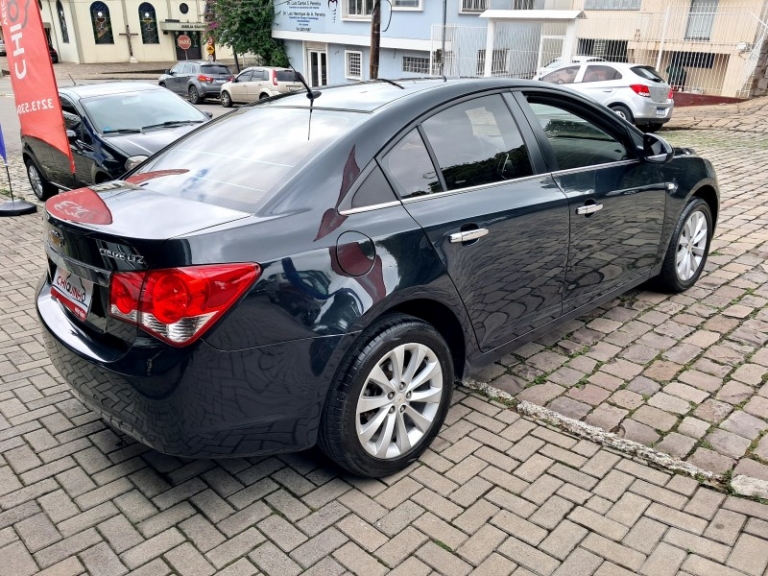 CHEVROLET - CRUZE - 2015/2015 - Preta - R$ 65.900,00