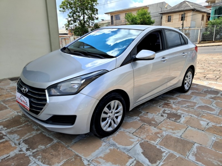 HYUNDAI - HB20S - 2017/2018 - Cinza - R$ 65.900,00