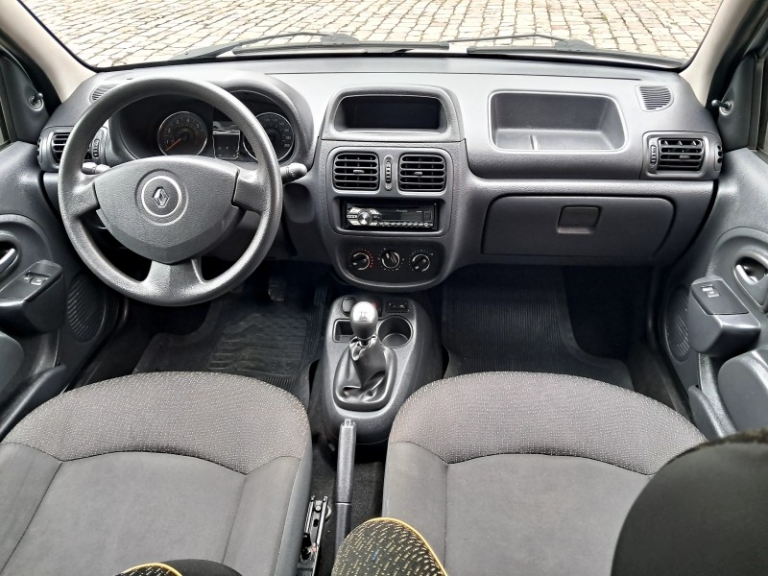 RENAULT - CLIO - 2012/2013 - Prata - R$ 29.900,00