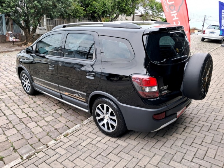 CHEVROLET - SPIN - 2017/2018 - Preta - R$ 69.900,00