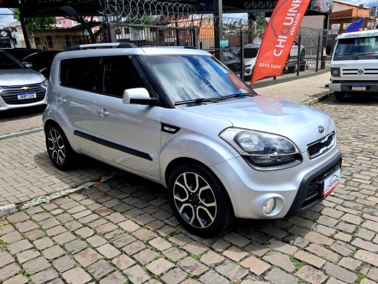 KIA MOTORS - SOUL - 2011/2012 - Prata - R$ 46.900,00