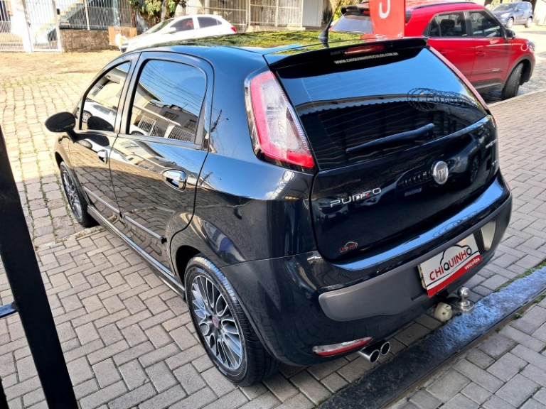 FIAT - PUNTO - 2012/2013 - Preta - R$ 45.900,00