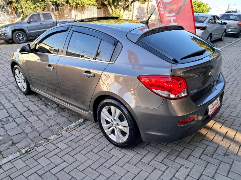 CHEVROLET - CRUZE - 2014/2015 - Cinza - R$ 74.900,00