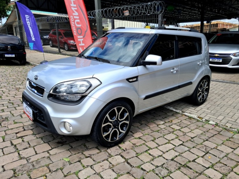 KIA MOTORS - SOUL - 2011/2012 - Prata - R$ 46.900,00