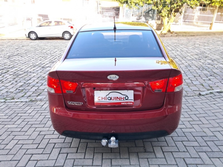 KIA MOTORS - CERATO - 2009/2010 - Vermelha - R$ 41.900,00