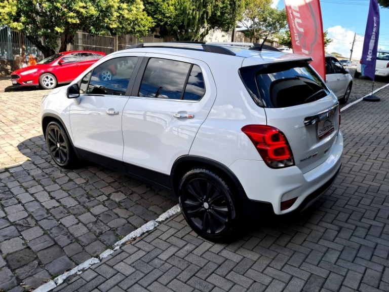 CHEVROLET - TRACKER - 2017/2018 - Branca - R$ 95.900,00