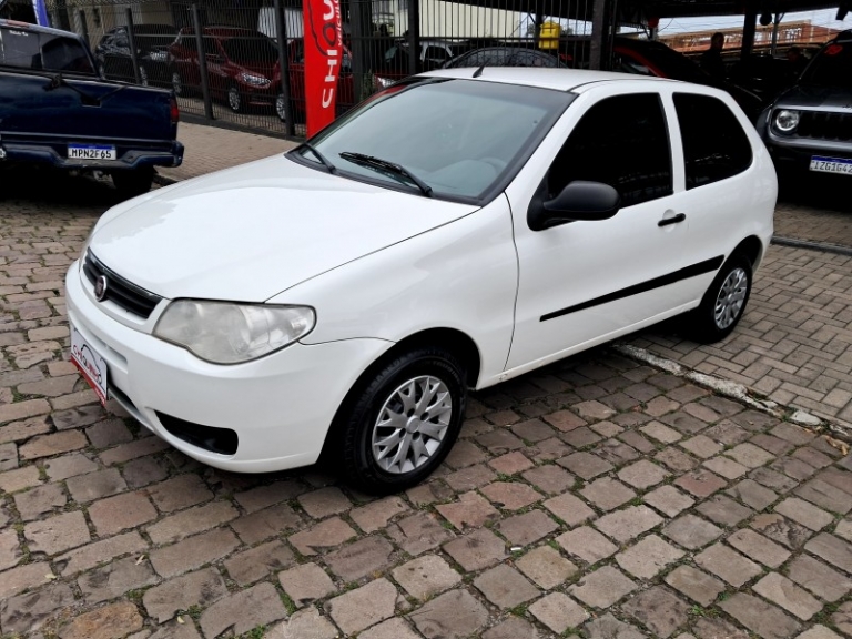 FIAT - PALIO - 2015/2015 - Branca - R$ 31.900,00