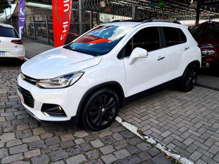 CHEVROLET - TRACKER - 2017/2018 - Branca - R$ 95.900,00