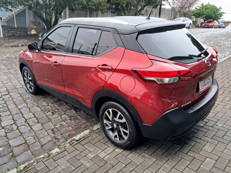 NISSAN - KICKS - 2018/2019 - Vermelha - R$ 84.900,00