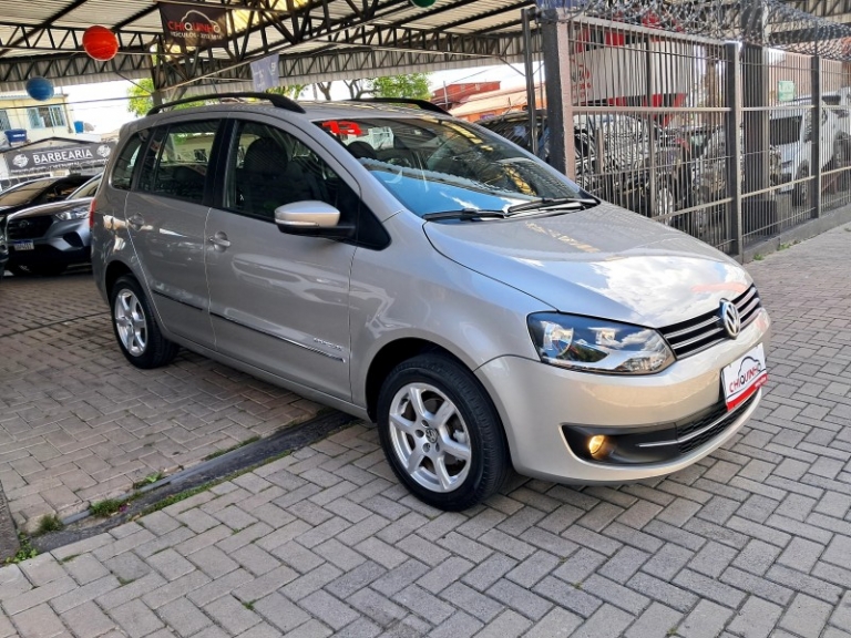 VOLKSWAGEN - SPACEFOX - 2012/2013 - Prata - R$ 46.900,00