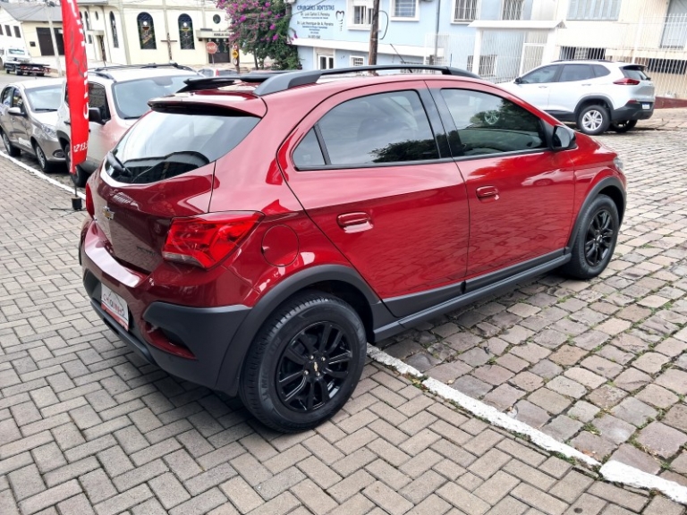 CHEVROLET - ONIX - 2019/2019 - Vermelha - R$ 69.900,00