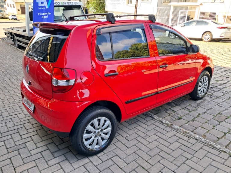 VOLKSWAGEN - FOX - 2007/2007 - Vermelha - R$ 23.900,00