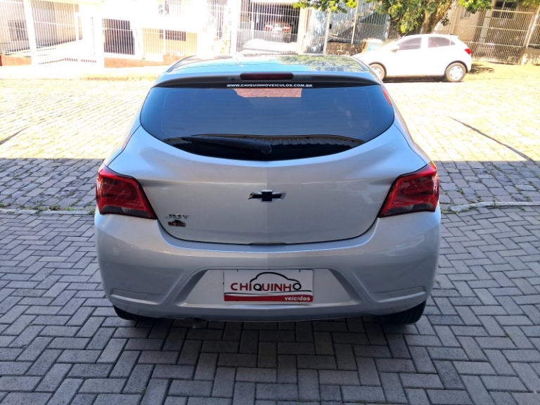 CHEVROLET - ONIX - 2019/2020 - Prata - R$ 57.900,00