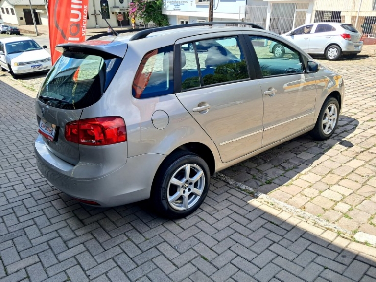 VOLKSWAGEN - SPACEFOX - 2012/2013 - Prata - R$ 46.900,00