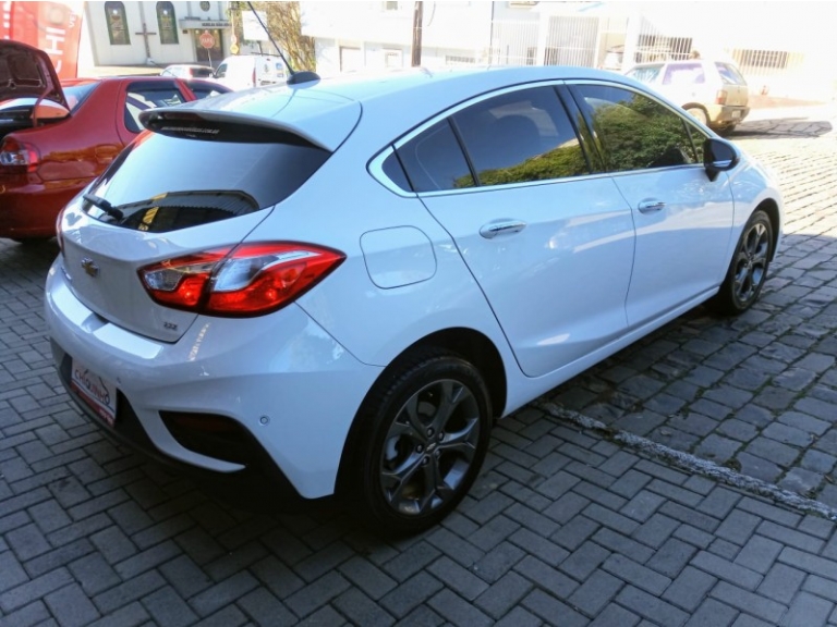 CHEVROLET - CRUZE - 2018/2019 - Branca - R$ 109.900,00